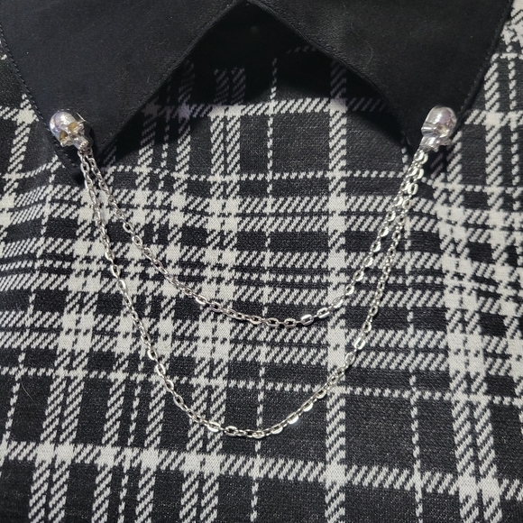 Hot Topic Black & White Plaid Shift Dress with Skull Pins Collar NWT - Picture 4 of 7